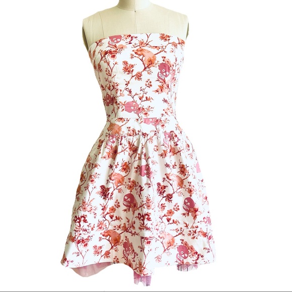 NWT Betsey Johnson Skull Cherubs Toile Dress US 4 - Picture 2 of 14